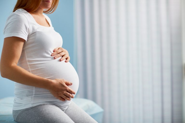 Nemojte da se rastužite kada čujete šta bebe vežbaju još u maminom stomaku
